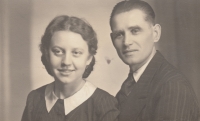 Parents František Fajkus and Vlasta Schücková in Karlsruhe, 1941