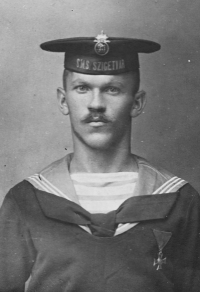 Dědeček z otcovy strany Josef Stejskal jako člen posádky křižníku Szigetvár, počátek 20. století