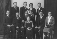 Svatební fotografie rodičů, prosinec 1935