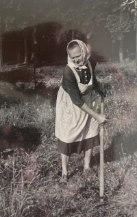 Mother of a witness, Hačky, 1940s -1950s