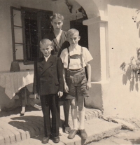 H.-G. Grech a jeho sourozenci Dietlinde a Gernot, 1951