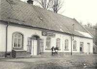 Květuše Plášilová (right) with a colleague, Kuks grocery store, 1962