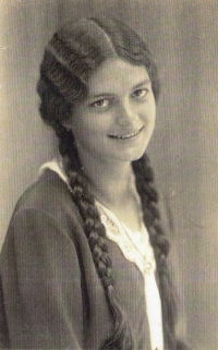 Matka H.-G. Grecha před válkou