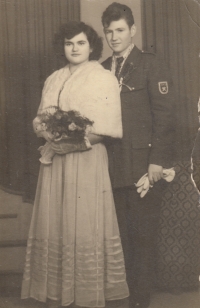 S bratrancem na plese