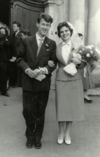 Alena Vejvodová na své svatbě 