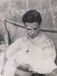 Josef Tomčík s prvorozenou dcerou Blankou, Radčice