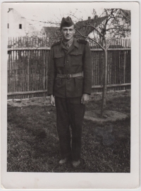 Vojtěch Kymperger v uniformě PTP, 1953