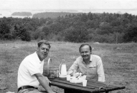 Člen DX Klubu Karel Honzík vpravo s kolegou příznivcem "deixingu" Bengtem Ericsonem ve Švédsku