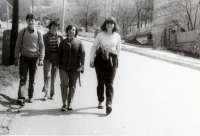 Anna Ondračková (zcela vpravo) na výletě s křesťanským společenstvím