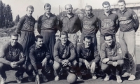 Volejbalový oddíl Sparta Praha, Jaroslav Lukeš druhý zleva v horní řadě, 1961 