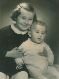 Jarmila Přibylová with brother, 1946
