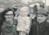 Jarmila Přibylová with her husband and daughter, 1968