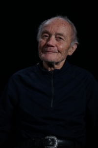 Josef Utíkal ve studiu Paměti národa v Hradci Králové v roce 2025