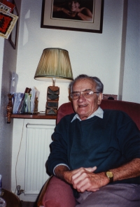 Jerzy at Christmas, 2001