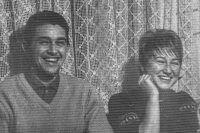 Eva Dlouhá s bratrem Bohumilem v roce 1962