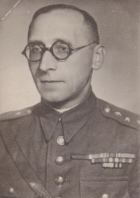 Witness's father Józef Zbierajewski as a captain in the Polish army, 1946