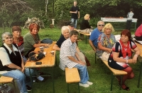 Jaromíra Buřtová (prostřední řada uprostřed) na přelomu tisíciletí