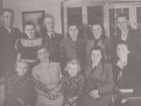 Members of the Unity of Czech Brothers after repatriation from Poland in Karlovy Vary in 1948. Hana, bottom left