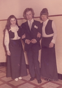 Uprostřed Josef Kurek