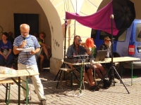 Festival proti ztrátě paměti, jména lidí, zabitých na hranici, čte Miroslav Nemejc