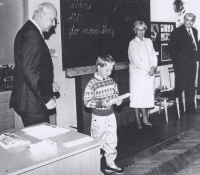 Reopening of the school in Daskabát in 1990