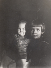 Milan Uhlíř with his sister Jiřina