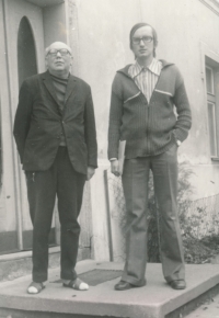 Priest Bohuslav Kranda and Jáchym Jaroslav Šimek (right) in their first workplace, in Křížová