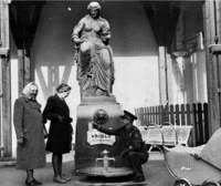 Jan with Milada and her mother in Karlovy Vary