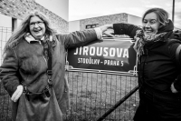 Lenka M. Demartini with Dáša Vokatá on 14 February 2020 in Řeporyje, during the naming of a street after Ivan M. Jirous
