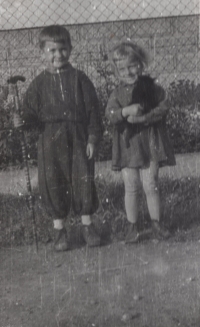 Josef Grobelný at the age of 6 with his younger sister Věra