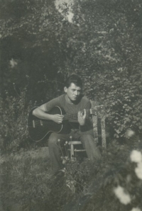 Witness in the garden, Trutnov 1951