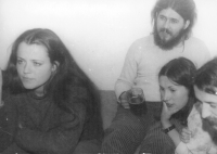 Fotografie z výstavy Renaty Bretové a happeningu v Malechově, 20. srpna 1983