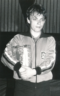 První reprezentační výhra, 80. léta 