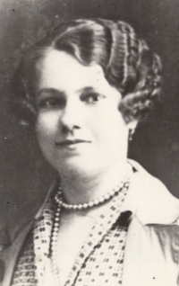 Witness's mother Marie Burýšková - detail