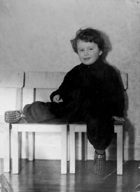 Witness in kindergarten, early 1950s, Turnov