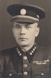 Jan Kusík, bratr babičky Jiřího Dvořáka, 1945