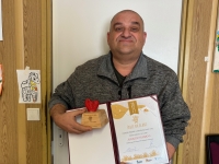 pamätník Juraj Kuzma s ocenením Srdce na dlani