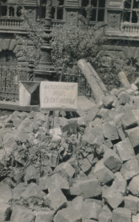 Remembering a fallen insurgent in the middle of the barricade
