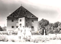 Komunita sester na vycházce