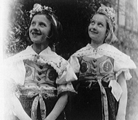 Jitka Havránková (left) with sister Alena