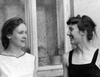 Jitka Havránková (right) with sister Alena