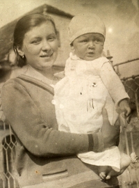 Štamfestová Olga with her son Josef