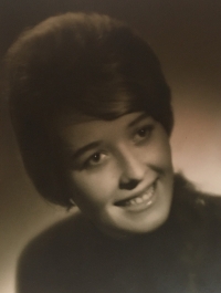 Bývalá přítelkyně Dagmar Aneltová (1944 –2017), emigrovala do Velké Británie, kde působila jako lékařka, 60. léta 20. století