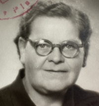 Maminka Anna Mikšovská