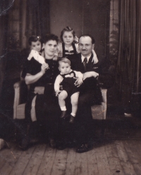 Family Wilk, 1948
