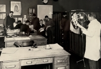 Ladislav Tvarůžek in the CTK editorial office, 1933