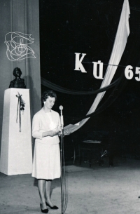 Na mezinárodní houslové soutěži, 1965