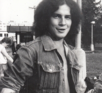 Před restaurací Jitřenka, 1989 