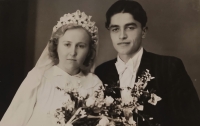 Svatební fotografie manželů Anny a Ladislava Vařekových, 1946