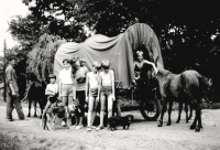 Čundr s rodinou a přáteli v roce 1987